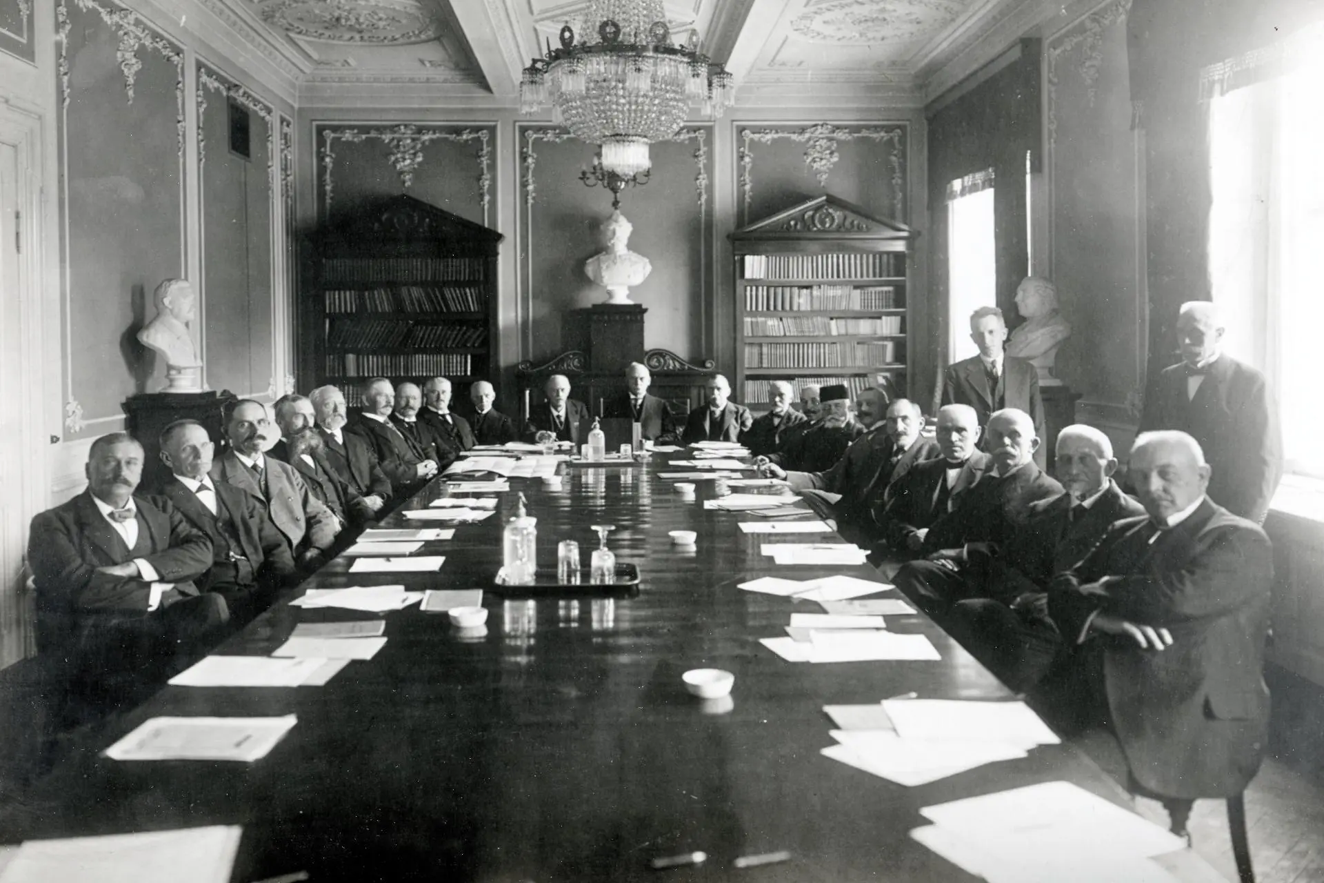 The board of directors of the Royal Danish Agricultural Society in 1918. The picture was taken in the company's premises in the Prince's Palace.