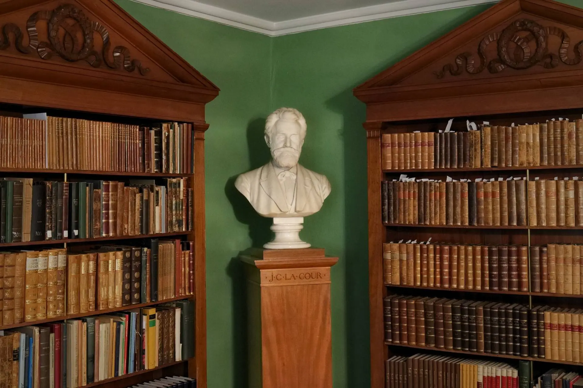 Bust of Jørgen Carl La Cout from the Royal Danish Agricultural Society